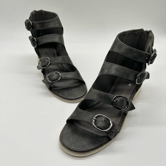 Journee Collection Sandals Womens 6 Grey High Top Strappy Oakly Sandals NEW‎ - Picture 1 of 9